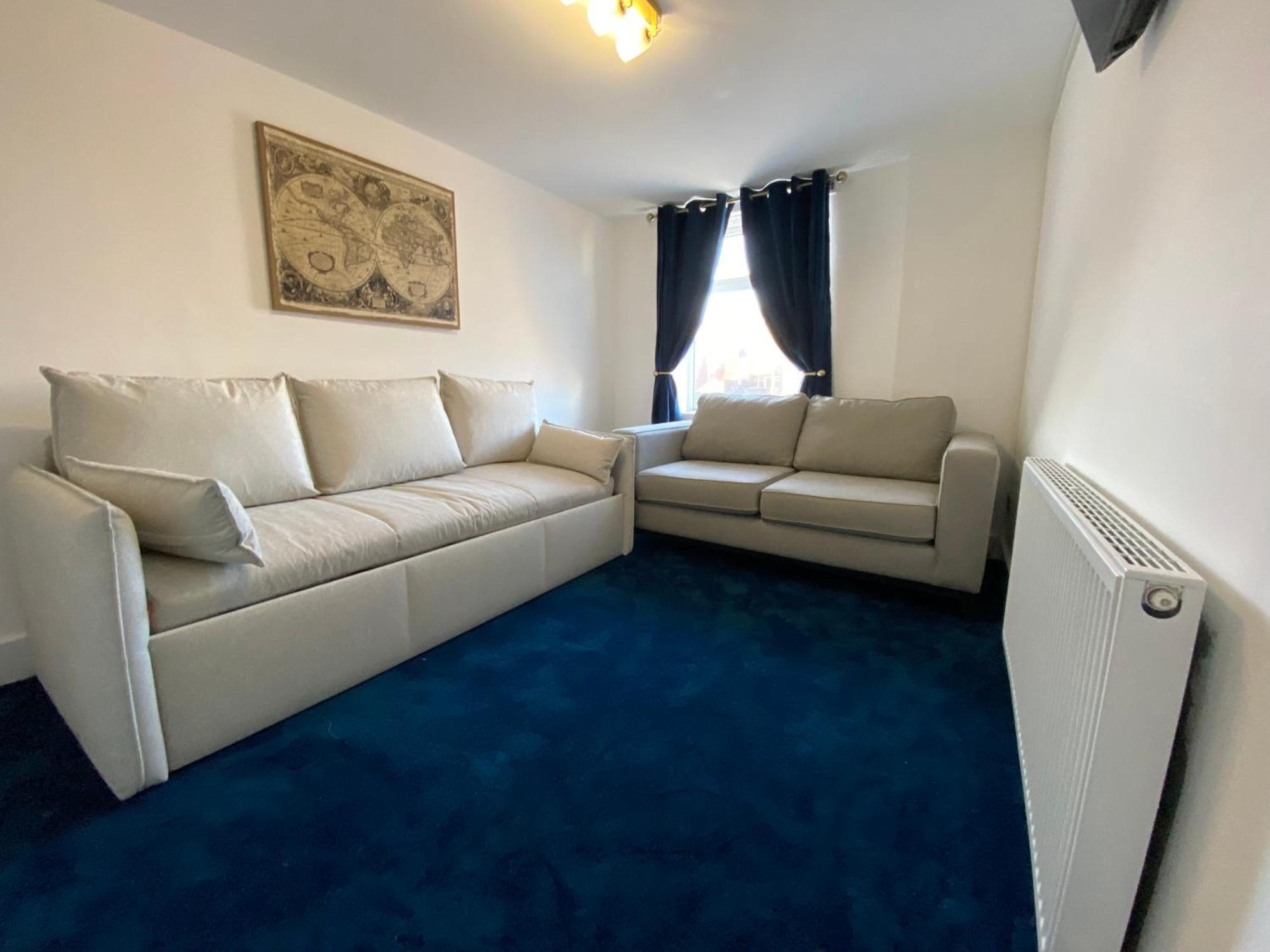Aquarius Apartment - Sea View - Sleeps Seven Blackpool Exteriör bild